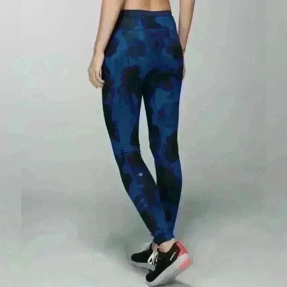 Lululemon Wunder Under *Full-On LUXTREME-Jumbo Inky Floral Black Inkwell sz 4 - Picture 1 of 13